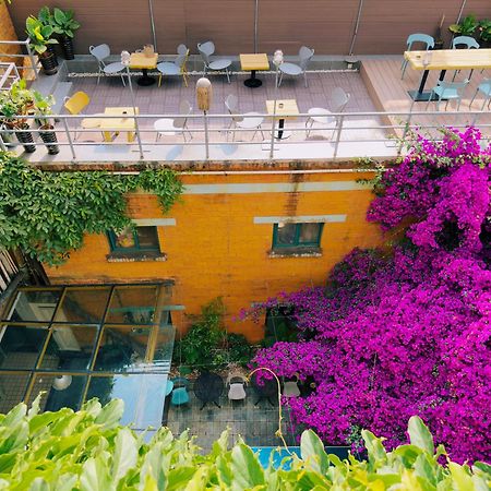 The Cloudland International Youth Hostel Close To The City Center,10 Min Walks To The Subway, Close To The Night Market, Old Street, Green Lake, English-Speaking Service, Free Activity Convenient Payment And Visa Cards Are Accepted Kunming Dış mekan fotoğraf