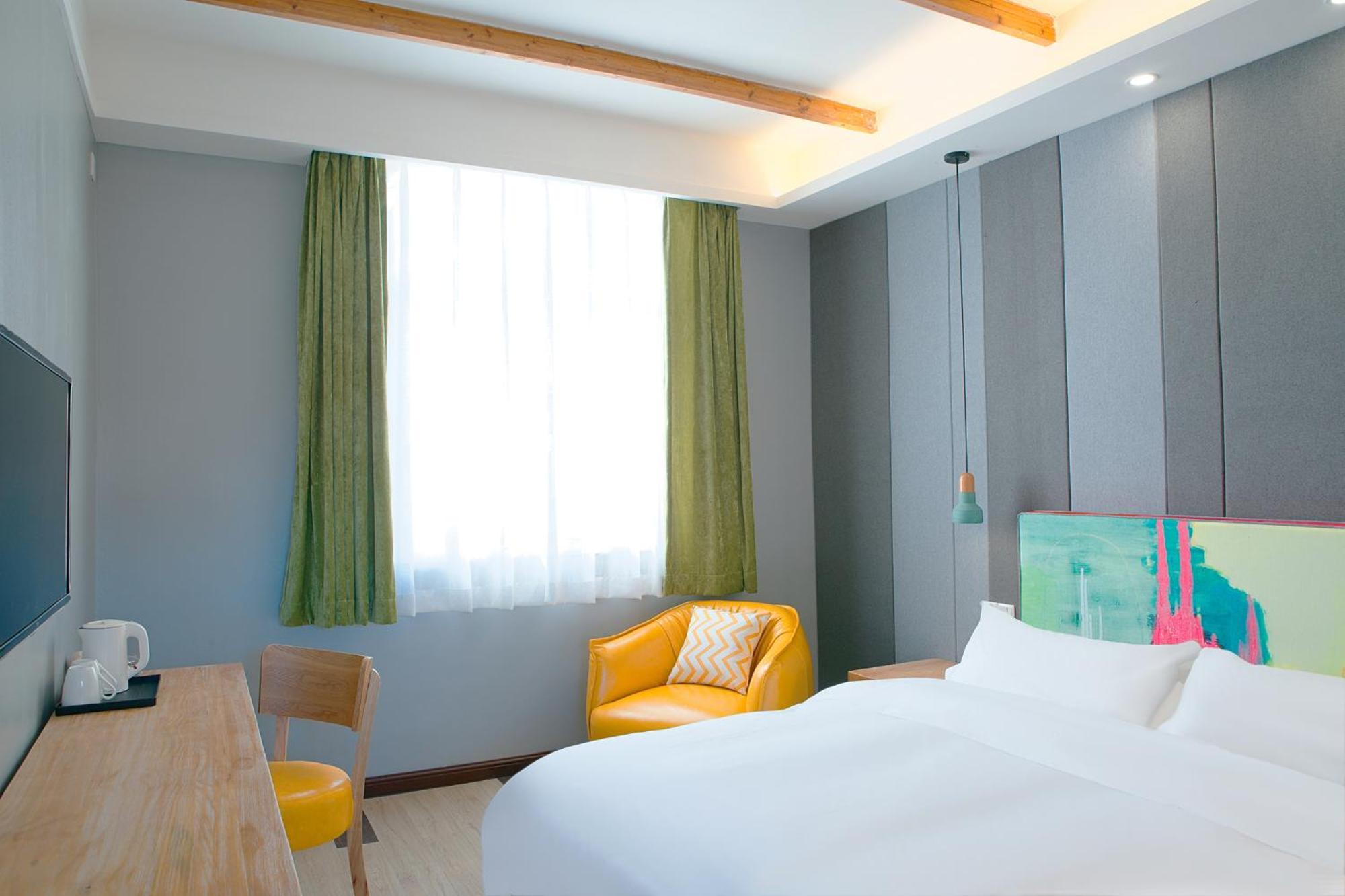 The Cloudland International Youth Hostel Close To The City Center,10 Min Walks To The Subway, Close To The Night Market, Old Street, Green Lake, English-Speaking Service, Free Activity Convenient Payment And Visa Cards Are Accepted Kunming Dış mekan fotoğraf