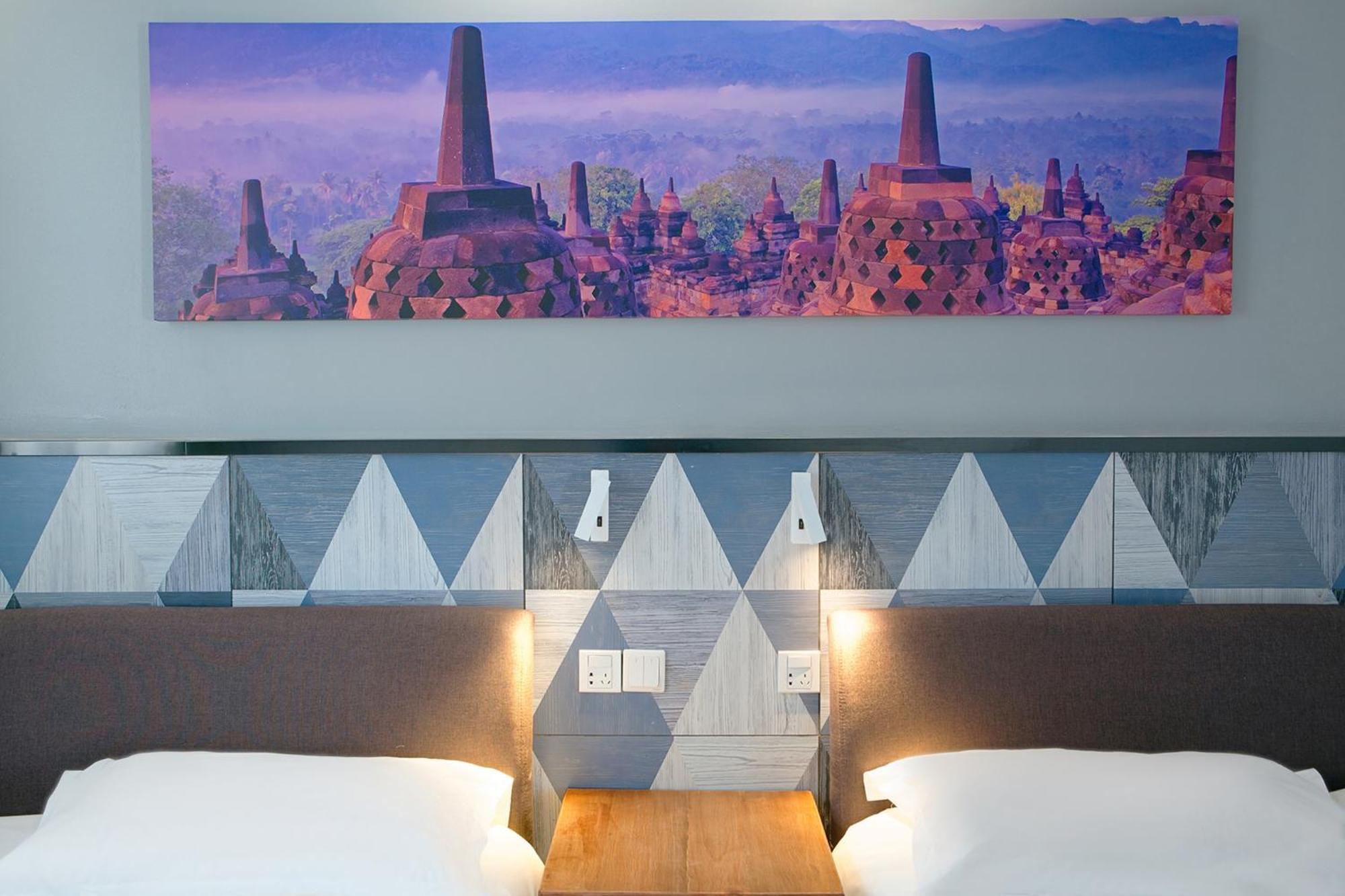 The Cloudland International Youth Hostel Close To The City Center,10 Min Walks To The Subway, Close To The Night Market, Old Street, Green Lake, English-Speaking Service, Free Activity Convenient Payment And Visa Cards Are Accepted Kunming Dış mekan fotoğraf