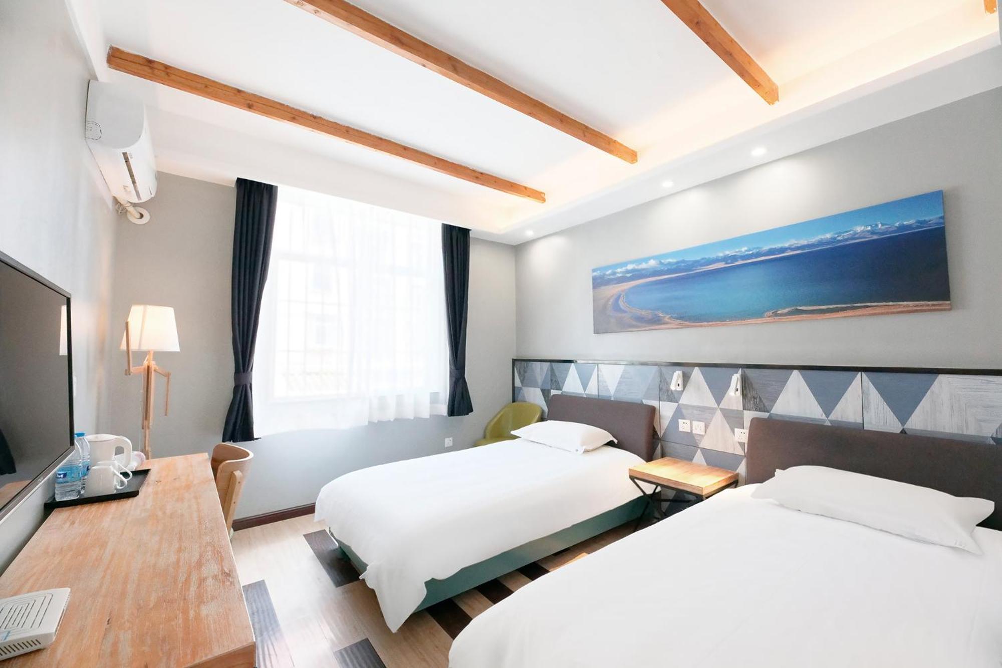 The Cloudland International Youth Hostel Close To The City Center,10 Min Walks To The Subway, Close To The Night Market, Old Street, Green Lake, English-Speaking Service, Free Activity Convenient Payment And Visa Cards Are Accepted Kunming Dış mekan fotoğraf