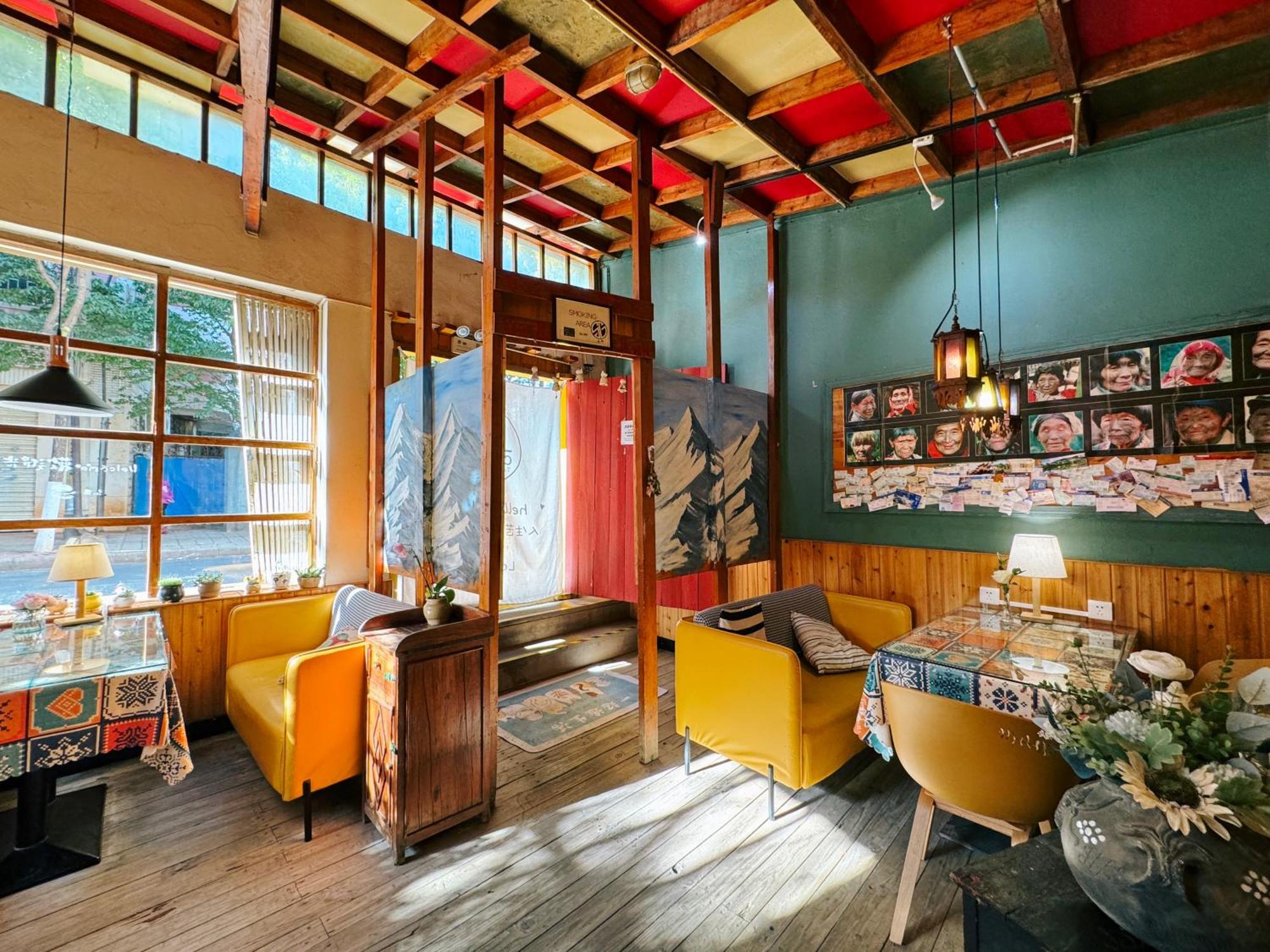 The Cloudland International Youth Hostel Close To The City Center,10 Min Walks To The Subway, Close To The Night Market, Old Street, Green Lake, English-Speaking Service, Free Activity Convenient Payment And Visa Cards Are Accepted Kunming Dış mekan fotoğraf