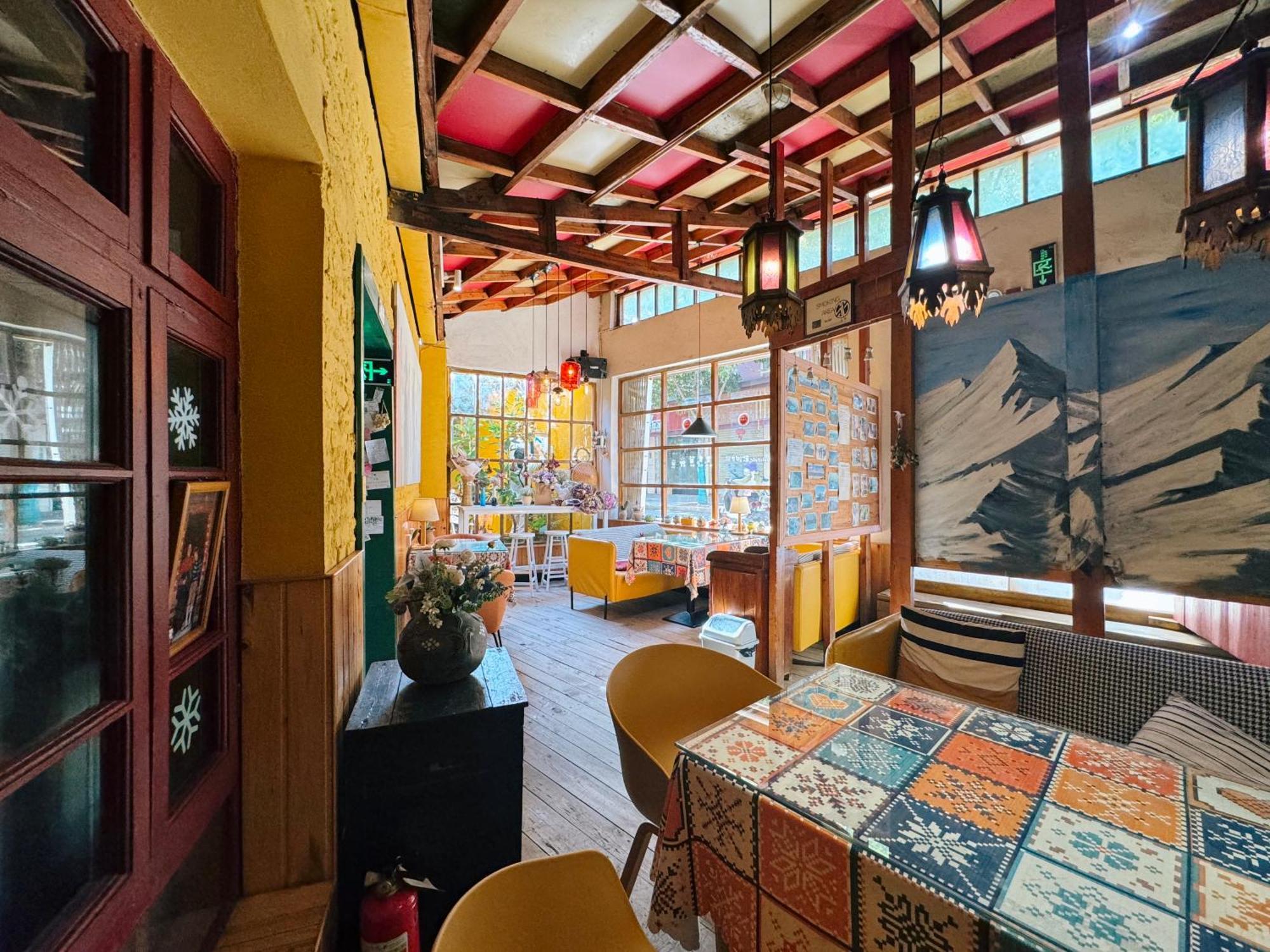 The Cloudland International Youth Hostel Close To The City Center,10 Min Walks To The Subway, Close To The Night Market, Old Street, Green Lake, English-Speaking Service, Free Activity Convenient Payment And Visa Cards Are Accepted Kunming Dış mekan fotoğraf