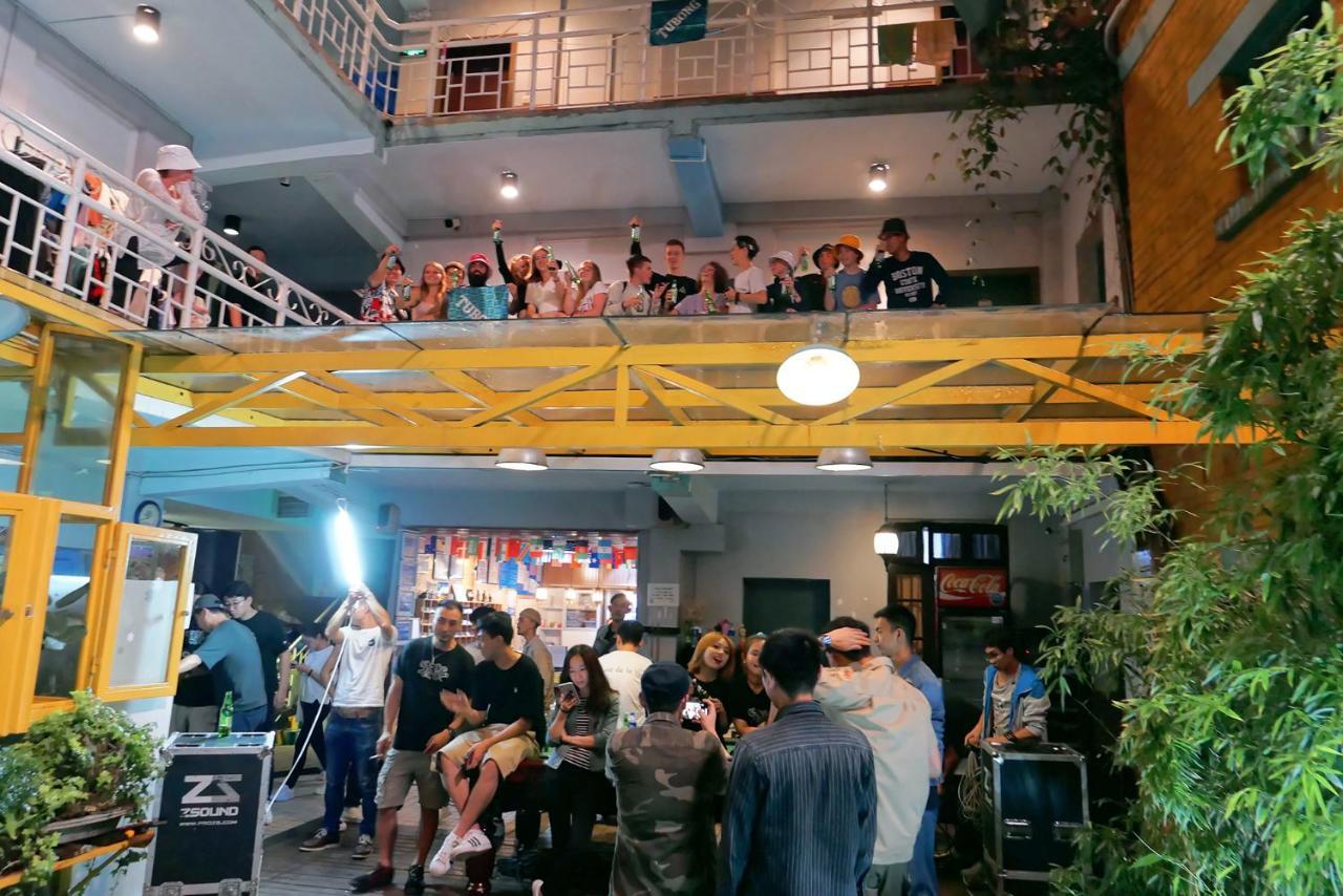 The Cloudland International Youth Hostel Close To The City Center,10 Min Walks To The Subway, Close To The Night Market, Old Street, Green Lake, English-Speaking Service, Free Activity Convenient Payment And Visa Cards Are Accepted Kunming Dış mekan fotoğraf